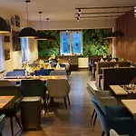 Hotel Rhoenblick - Restaurant - Countrypub Petersberg (Hessen)