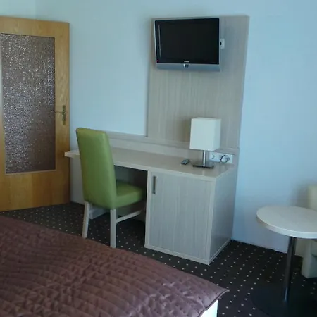 Rhoenblick - Restaurant - Countrypub ホテル ペータースベルク