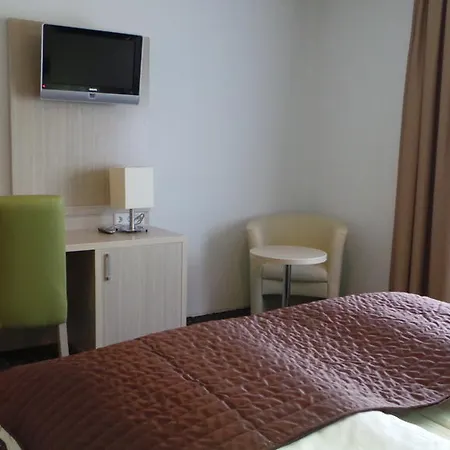 Rhoenblick - Restaurant - Countrypub ペータースベルク