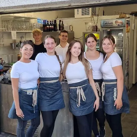 Rhoenblick - Restaurant - Countrypub