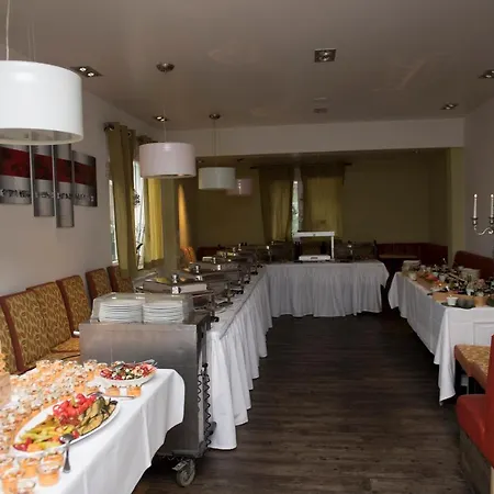 Rhoenblick - Restaurant - Countrypub Hotel